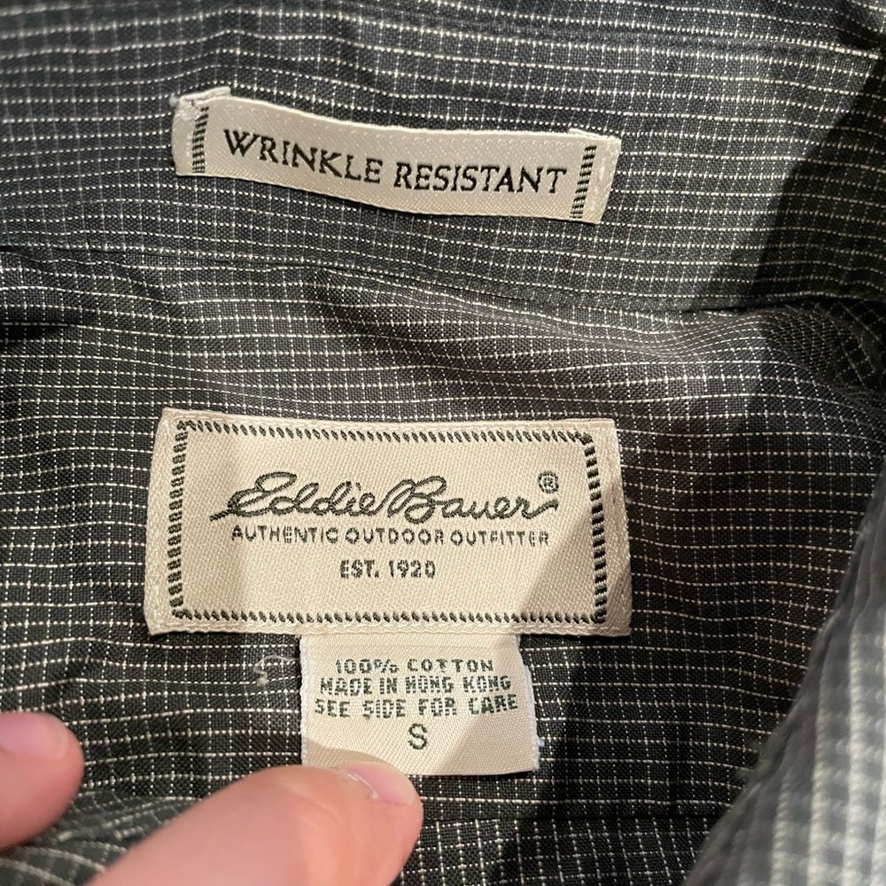Men’s Small Eddie Bauer Wrinkle Resistant button up